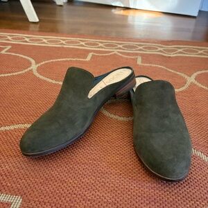 Sole Society "Esther" Loafer Mule - Olive Green Suede Size 9.5